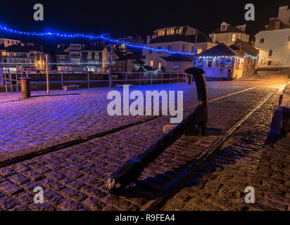 Les lumières de Noël à l'office de capitainerie Smeaton'S pier St.ives Cornwall UK Banque D'Images