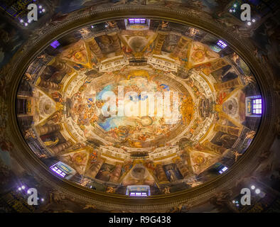 Dome et fresques de l'église de San Antonio de los Alemanes à Madrid, Espagne Banque D'Images