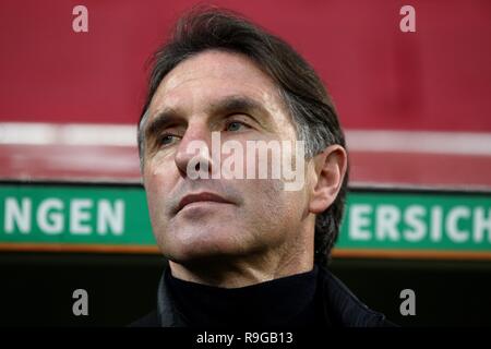 Augsburg, Allemagne. 26Th Dec 2018. firo : 23.12.2018, football, 1.Bundesliga, la saison 2018/2019, le FC Augsburg - VFL Wolfsburg, Bruno Labbadia, VFL Wolfsburg, VFL Wolfsburg, Portrait, | Crédit : dpa/Alamy Live News Banque D'Images