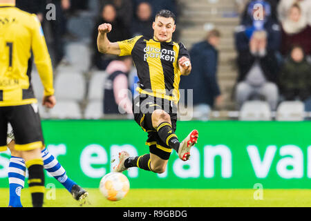 Doetinchem Pays-Bas, 23 décembre 2018 de l'Eredivisie néerlandaise de football : De Graafschap v Vitesse Arnhem Matus Bero de vitesse : Crédit photos Orange vof/Alamy Live News Banque D'Images