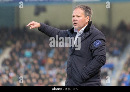 Doetinchem Pays-Bas, 23 décembre 2018 de l'Eredivisie néerlandaise de football : De Graafschap v Vitesse Arnhem 2018-2019 de l'eredivisie L-R Coach Henk de Jong van de Graafschap, Crédit : Orange Photos vof/Alamy Live News Banque D'Images