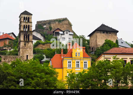 Forteresse, Saint Mary's Church et maisons de la vieille ville, Jajce, Bosnie-Herzégovine Banque D'Images