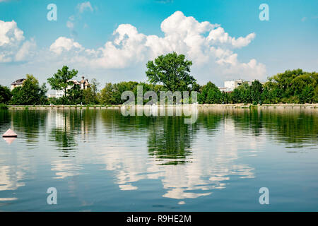 Célèbre lac à Ivano-Frankivsk, Ukraine Banque D'Images