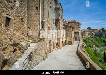 Vieux Pitigliano village de la forteresse des maisons. Province di Grosseto, Italie. Banque D'Images