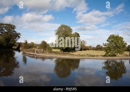 Bassin du canal sur le canal près de Montgomery Frankton inférieur Shropshire Angleterre Ellesmere Banque D'Images