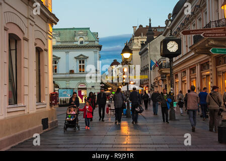 La rue Knez Mihailova, zone commerçante et piétonne principale de Belgrade, Serbie Banque D'Images