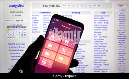 Montréal, Canada - 24 décembre 2018, Craigslist : NY hmobile app. Craigslist est un site de petites annonces avec l'emploi, au logement, pour les s Banque D'Images