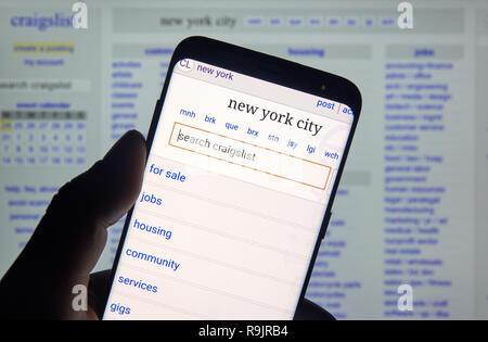 Montréal, Canada - 24 décembre 2018, Craigslist : NY hmobile app. Craigslist est un site de petites annonces avec l'emploi, au logement, pour les s Banque D'Images
