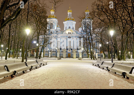 Saint-pétersbourg.Russie.Décembre.24,2018.St. Nicholas Cathédrale navale.La première cathédrale pour les marins.se dresse sur la place Nikolskaïa.C'est un monument de Banque D'Images