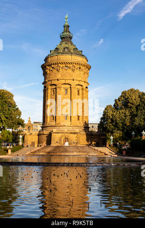 Jeux d'eau, fontaines, au tour de l'eau, Friedrichsplatz, Mannheim, Bade-WŸrttemberg, Allemagne Banque D'Images