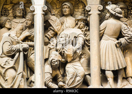 Intérieur de la cathédrale gothique de St Lorenz, Nuremberg en Allemagne Banque D'Images