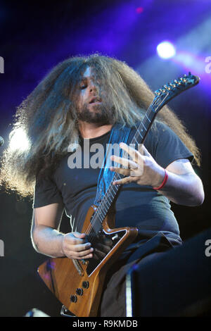 Claudio Sanchez avec Coheed & Cambria produisent en concert à la Réunion Mondiale 2006 Festival au Parc du Bicentenaire à Miami, Floride le 18 mars 2006. Banque D'Images