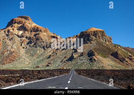 Road à Tenerife Parc National. Canaries, Espagne Banque D'Images