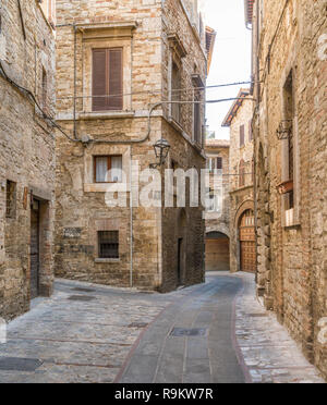 Todi, jolie ville de la Province de Pérouse, Ombrie, Italie centrale. Banque D'Images