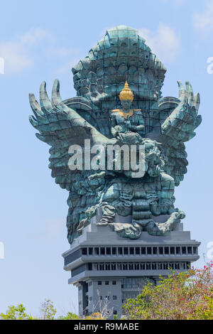 Bali, Indonésie - 10 OCT 2018. Garuda Wisnu Kencana statue. 121 mètres de hauteur situé dans statue Garuda Wisnu Kencana Banque D'Images