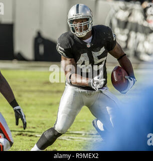 Oakland, Californie, USA. 2 Décembre, 2012. Oakland Raiders running back Marcel Reese (45) le dimanche à O.co Coliseum à Oakland, CA. Le Browns défait les Raiders 20-17. Crédit : Al Golub/ZUMA/Alamy Fil Live News Banque D'Images