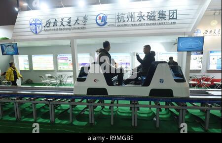 Hangzhou, Chine. Dec 26, 2018. La première expo de Transport Intelligents Zhejiang International est tenue à Hangzhou, la Chine de l'sLa Province de Zhejiang. Crédit : SIPA Asie/ZUMA/Alamy Fil Live News Banque D'Images