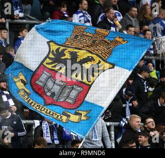 Duisburg, Allemagne. 26Th Dec 2018. firo : Football, 23.12.2018 2. Saison 2018/2019 Bundesliga, MSV Duisburg - SG Dynamo Dresde Duisburg avec drapeau armoiries. Utilisation dans le monde entier | Credit : dpa/Alamy Live News Banque D'Images