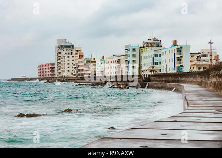 L'okinawa port mer par mauvais temps Banque D'Images