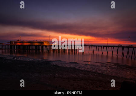 Derby wharf. Situé sur son Roi, Derby a les marées les plus en Australie, le pic d'écart entre la marée haute et basse pour atteindre 11,8 m Banque D'Images