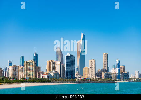 Skyline de jour du centre-ville de Koweït Au Koweït, au Moyen-Orient Banque D'Images