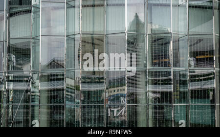 Bangkok, Thaïlande - Sep 15, 2018. Détails de l'architecture de verre à Siam Square Shopping Mall à Bangkok, Thaïlande. Banque D'Images