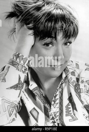 Shirley MacLaine, vers 1961 référence #  33635 Fichier 726THA Banque D'Images