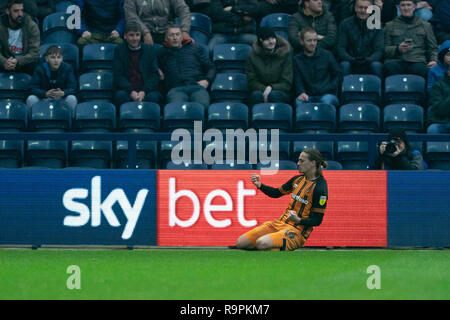 Hull City's Jackson Irvine célèbre marquant le premier but 26 décembre 2018, Deepdale, Preston, England ; Sky Bet Championship, Preston North End vs Hull City ; Credit : Terry Donnelly/News Images images Ligue de football anglais sont soumis à licence DataCo Banque D'Images