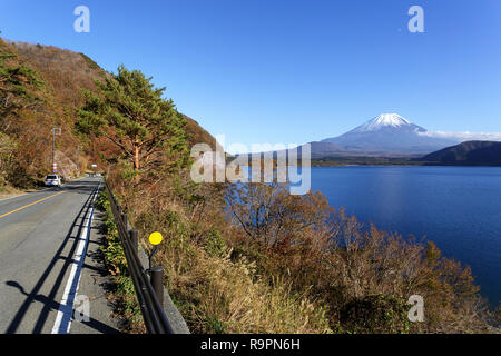 Mt. Fuji, Japon de l'après-midi d'automne au lac Motosu Banque D'Images