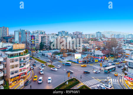 Ankara/Turkey-December 26 2018 : vue sur la ville (intersection qui hosdere çankaya cinnah, Simon Bolivar, rues- cadde, cad- rencontrez) de la tour Atakule Banque D'Images
