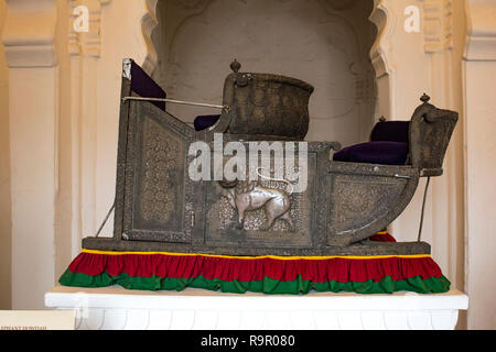 Elephant Palanquins à city palace Mehrangarh. 17e siècle. Le Mughal. C'était un présent pour le Maharaja Jaswant Singh par Shah Jahan en 1657. Banque D'Images