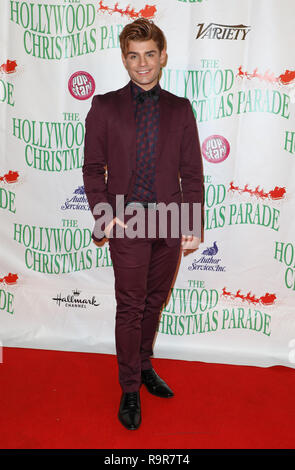 87e parade de Noël - Hollywood annuel avec des arrivées : Garrett Clayton Où : Los Angeles, California, United States Quand : 25 novembre 2018 Crédit : Sheri/WENN.com Determan Banque D'Images