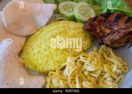 6.8B, Nasi Kuning, IndonesianBook Banque D'Images