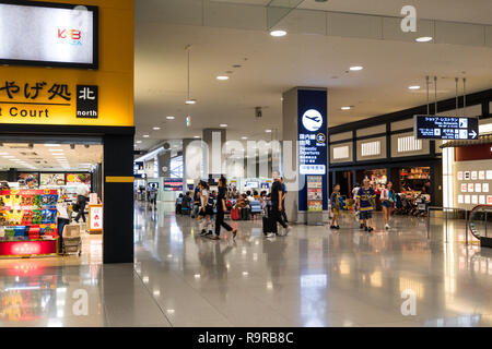 Osaka, Japon - 31 août 2018 : l'intérieur de l'Aéroport International d'Osaka Banque D'Images