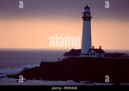 Pigeon Point Lighthouse at Dusk Banque D'Images