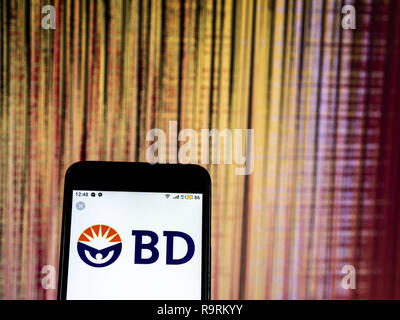 Kiev, Ukraine. 18Th Oct, 2018. Logo de la société Becton Dickinson vu affichée sur un téléphone intelligent. Crédit : Igor Golovniov SOPA/Images/ZUMA/Alamy Fil Live News Banque D'Images