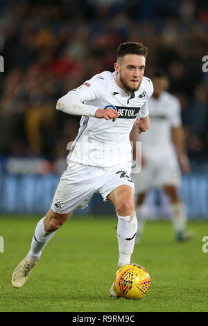 Swansea, Royaume-Uni. Dec 26, 2018. Matt Grimes de Swansea City en action.EFL Skybet match de championnat, Swansea City v Aston Villa au Liberty Stadium de Swansea, Pays de Galles du Sud le lendemain, mercredi 26 décembre 2018. Cette image ne peut être utilisé qu'à des fins rédactionnelles. Usage éditorial uniquement, licence requise pour un usage commercial. Aucune utilisation de pari, de jeux ou d'un seul club/ligue/dvd publications. Photos par Andrew Andrew/Verger Verger la photographie de sport/Alamy live news Crédit : Andrew Orchard la photographie de sport/Alamy Live News Banque D'Images