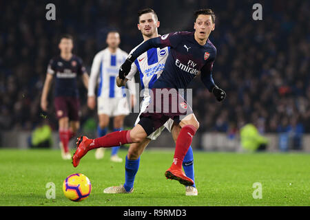 Brighton, UK. Dec 27, 2018. Mesut Ozil de Arsenal - Brighton & Hove Albion v Arsenal, Premier League, stade de l'Amex, Brighton - 26 décembre 2018 Editorial - N'utilisez que des restrictions s'appliquent : Crédit DataCo Images Journée Limited/Alamy Live News Banque D'Images