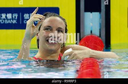 Beijing, Chine. Le 15 décembre, 2018. Photo prise le 15 décembre 2018 montre Katinka Hosszu de Hongrie célèbre après Women's 200m quatre nages individuel au final 14e Championnats du Monde de Natation FINA (25m) à Hangzhou, Zhejiang Province de Chine orientale. Hosszu, 29, recueilli quatre médailles d'or en 200m papillon, 100m, 200m et 400m en folie à partir de la brève durée de la FINA Hangzhou championnats du monde en décembre. Elle a été nommée athlète féminine de la FINA de l'année pour la quatrième fois consécutive. Credit : Wang Lili/Xinhua/Alamy Live News Banque D'Images