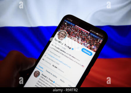 Cracovie, Pologne. 28 Dec, 2018. Le véritable atout de Donald compte twitter est vu sur un téléphone mobile Android. Credit : Omar Marques/SOPA Images/ZUMA/Alamy Fil Live News Banque D'Images