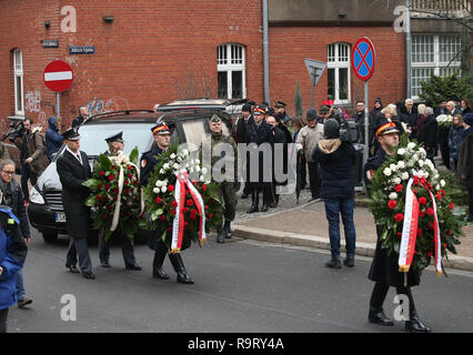 Katowice, Pologne. 28 Dec, 2018. Les funérailles du directeur de théâtre et du cinéma polonais Kazimierz Kutz. Credit : Damian Klamka/ZUMA/Alamy Fil Live News Banque D'Images