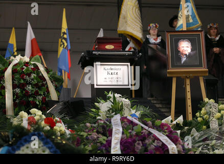 Katowice, Pologne. 28 Dec, 2018. Les funérailles du directeur de théâtre et du cinéma polonais Kazimierz Kutz. Credit : Damian Klamka/ZUMA/Alamy Fil Live News Banque D'Images