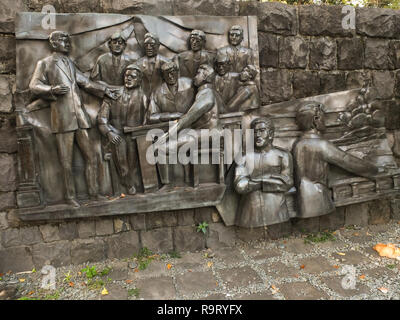 Manille, Philippines. 18 mars, 2012. Des statues en bronze du Dr Jose Rizal parlant à ses collègues.L'exécution de l'emplacement de Dr Jose Rizal où vous trouverez des statues en bronze grandeur nature de recréer les derniers moments dramatiques de la vie du héros. Credit : Josefiel Rivera SOPA/Images/ZUMA/Alamy Fil Live News Banque D'Images