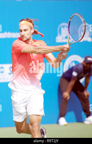 Pune, Inde. 29 décembre 2018. Ruben Bemelmans de Belgique à l'action dans le premier tour de la qualification des célibataires compétition à Tata ouvrir le tournoi de tennis ATP de Maharashtra à Pune, en Inde. Credit : Karunesh Johri/Alamy Live News Banque D'Images