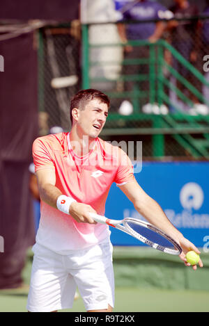 Pune, Inde. 29 décembre 2018. Ofner Sebastian de l'Autriche dans l'action dans le premier tour de la qualification des célibataires compétition à Tata ouvrir le tournoi de tennis ATP de Maharashtra à Pune, en Inde. Credit : Karunesh Johri/Alamy Live News Banque D'Images