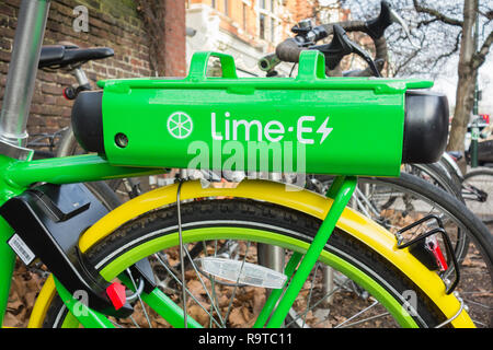 Lime-E - un vélo électrique compatible GPS hire scheme à Londres Banque D'Images