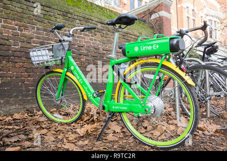 Lime-E - un vélo électrique compatible GPS hire scheme à Londres Banque D'Images