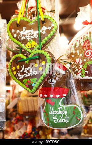 Pour la vente d'épices sur le marché de Noël de la place du marché, dans la vieille ville de Cracovie, Pologne Banque D'Images