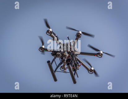 Hexecopter flying Banque D'Images