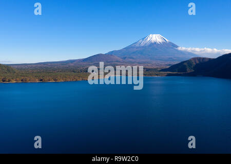 Mt. Fuji, Japon de l'après-midi d'automne au lac Motosu Banque D'Images